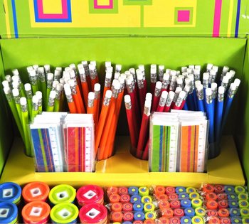Display Alat Tulis Harga Murah Meriah (232 pcs)