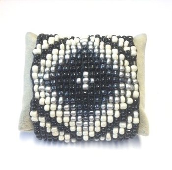 Gelang Aztek Hitam/Krem (1 pc)