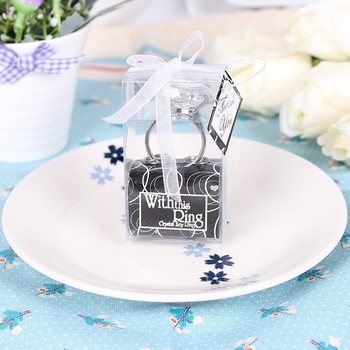 Souvenir Pernikahan Gantungan Kunci Cincin Nikah dalam Kotak Kado (6 pcs)