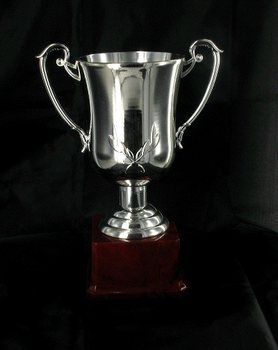 Piala Perak Besar - Trofi Penghargaan Juara