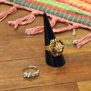 DISPLAY CINCIN KERUCUT (10 pcs)