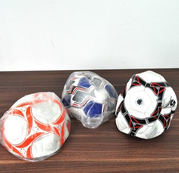 SISA STOK BOLA SEPAK (3 pcs)