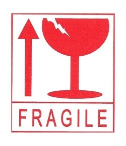 Stiker Fragile / Label Barang Pecah Belah (45 lembar)