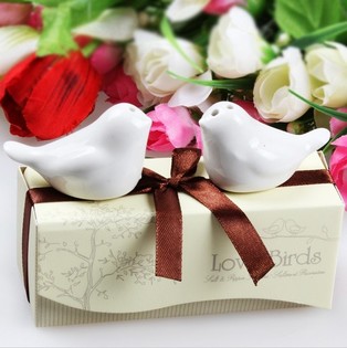 Set Tempat Garam dan Merica "LOVE BIRDS" Souvenir Pernikahan (5 pcs)