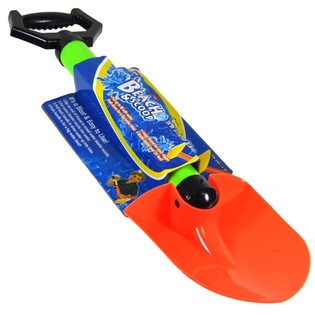 Sekop Pantai dengan Pistol Air Terintegrasi