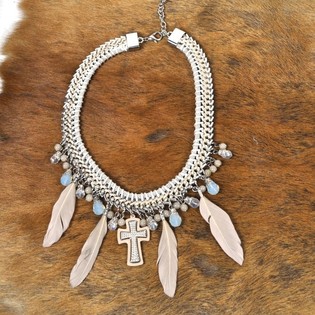 Kalung Mewah Krem/Beige Liontin Salib (1 pc)