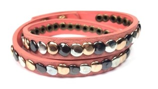 Gelang Gaya Ibiza Warna Salmon (1 pc)