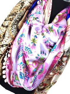 SYAL SEGITIGA MEWAH BOLAK-BALIK PINK / KREM / MULTICOLOR (1 pc)