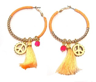 Anting Warna Salmon Gaya Ibiza dengan Simbol Perdamaian & Rumbai (1 pcs)