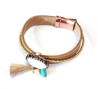 Gelang Cokelat dengan Batu (1 pcs)