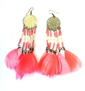 Anting Bulu dan Manik-manik Gaya Ibiza Peach (1 pcs)