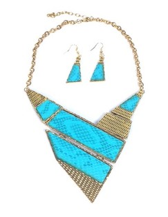 Kalung dan Anting-Anting Toska (1 pc)